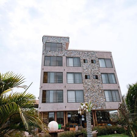 Plus 33 Hotel Nungua Exterior foto