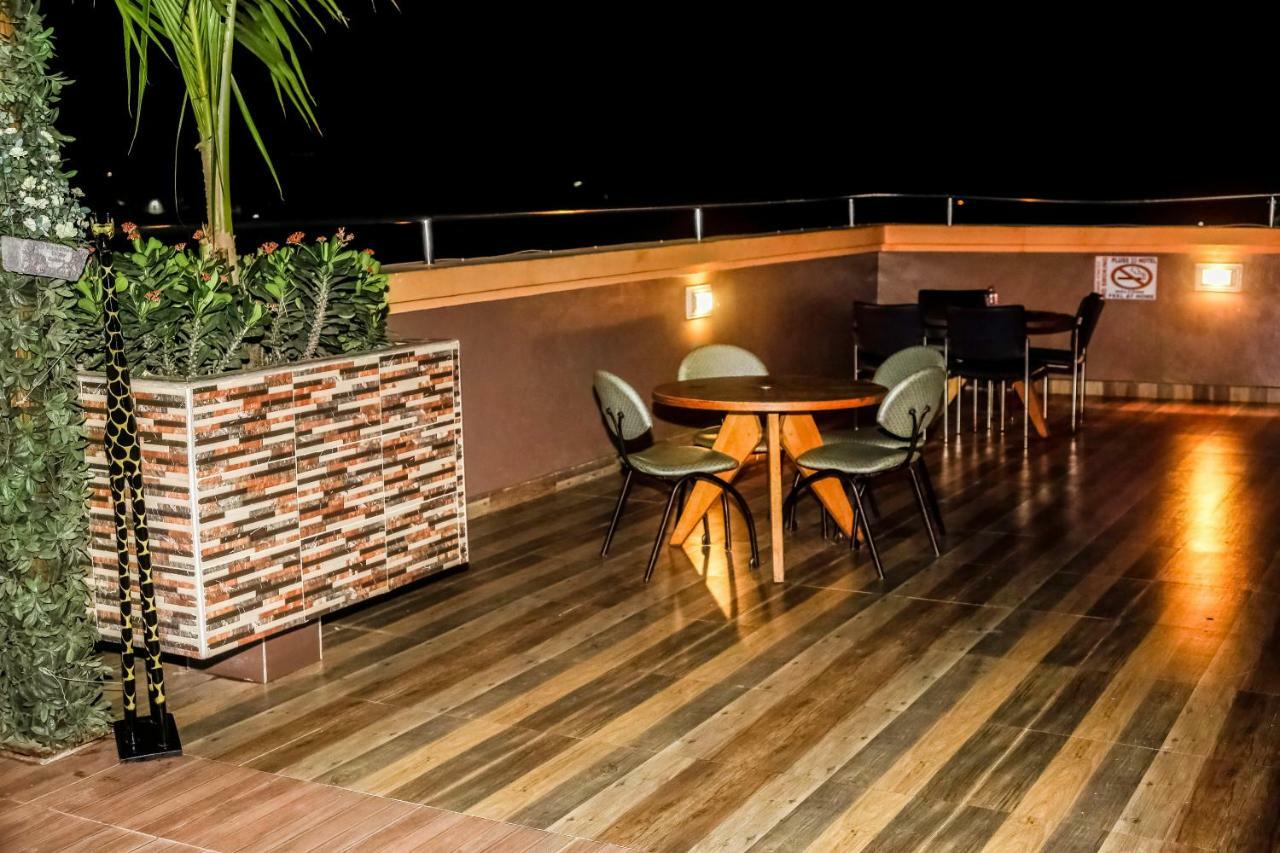 Plus 33 Hotel Nungua Exterior foto
